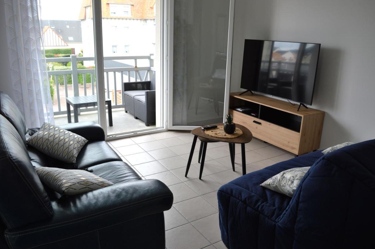 Appartement spacieux avec balcon - à 50m de la plage Courseulles-sur-Mer Exterior foto