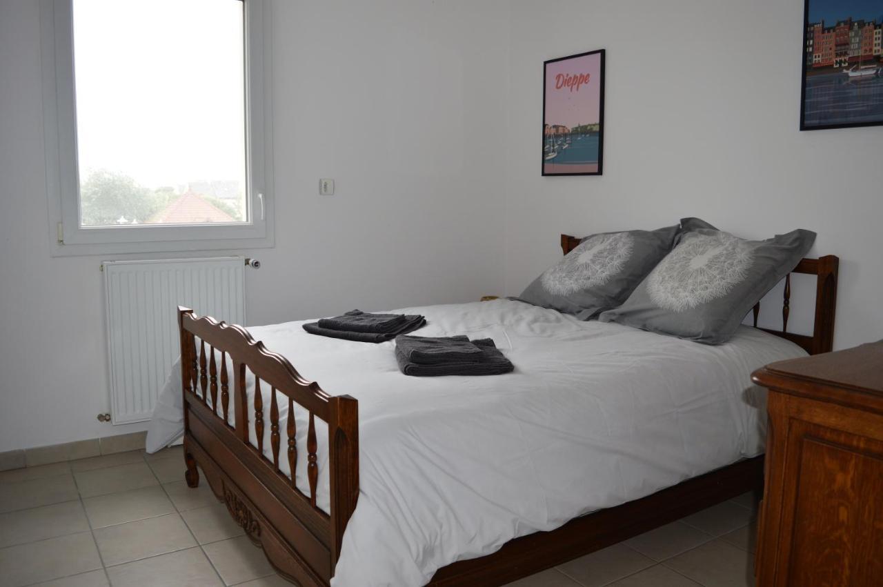 Appartement spacieux avec balcon - à 50m de la plage Courseulles-sur-Mer Exterior foto
